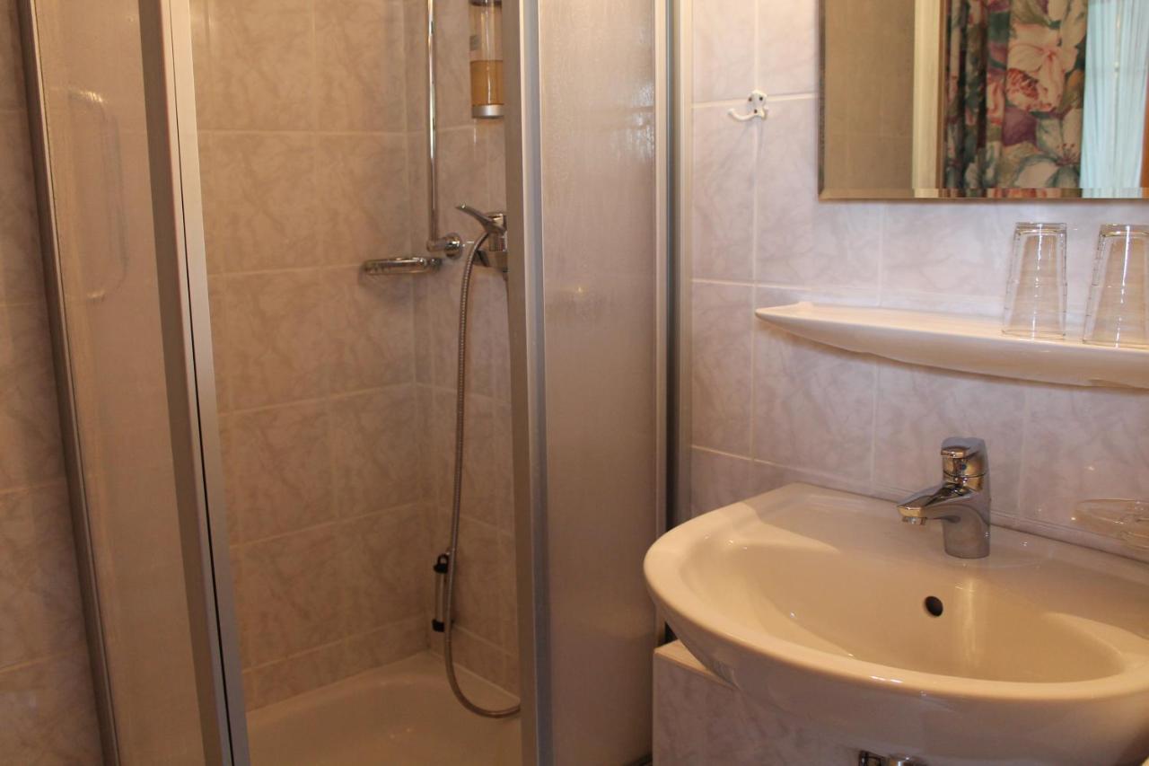 Hotel Garni Vogelsang Bad Füssing Oda fotoğraf