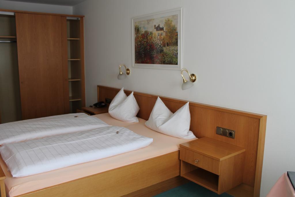 Hotel Garni Vogelsang Bad Füssing Oda fotoğraf