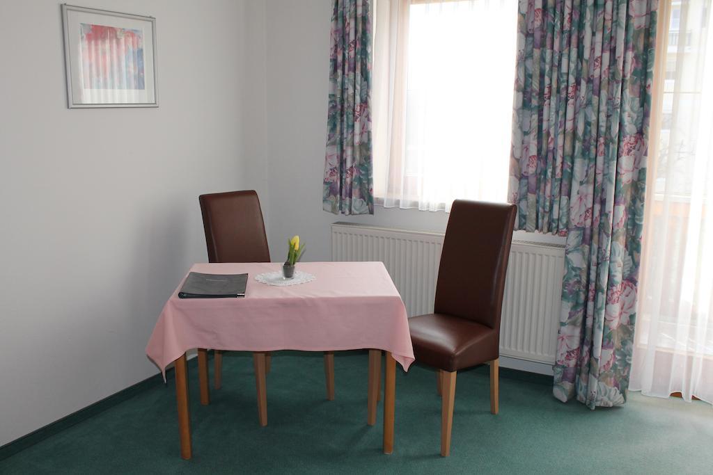 Hotel Garni Vogelsang Bad Füssing Oda fotoğraf